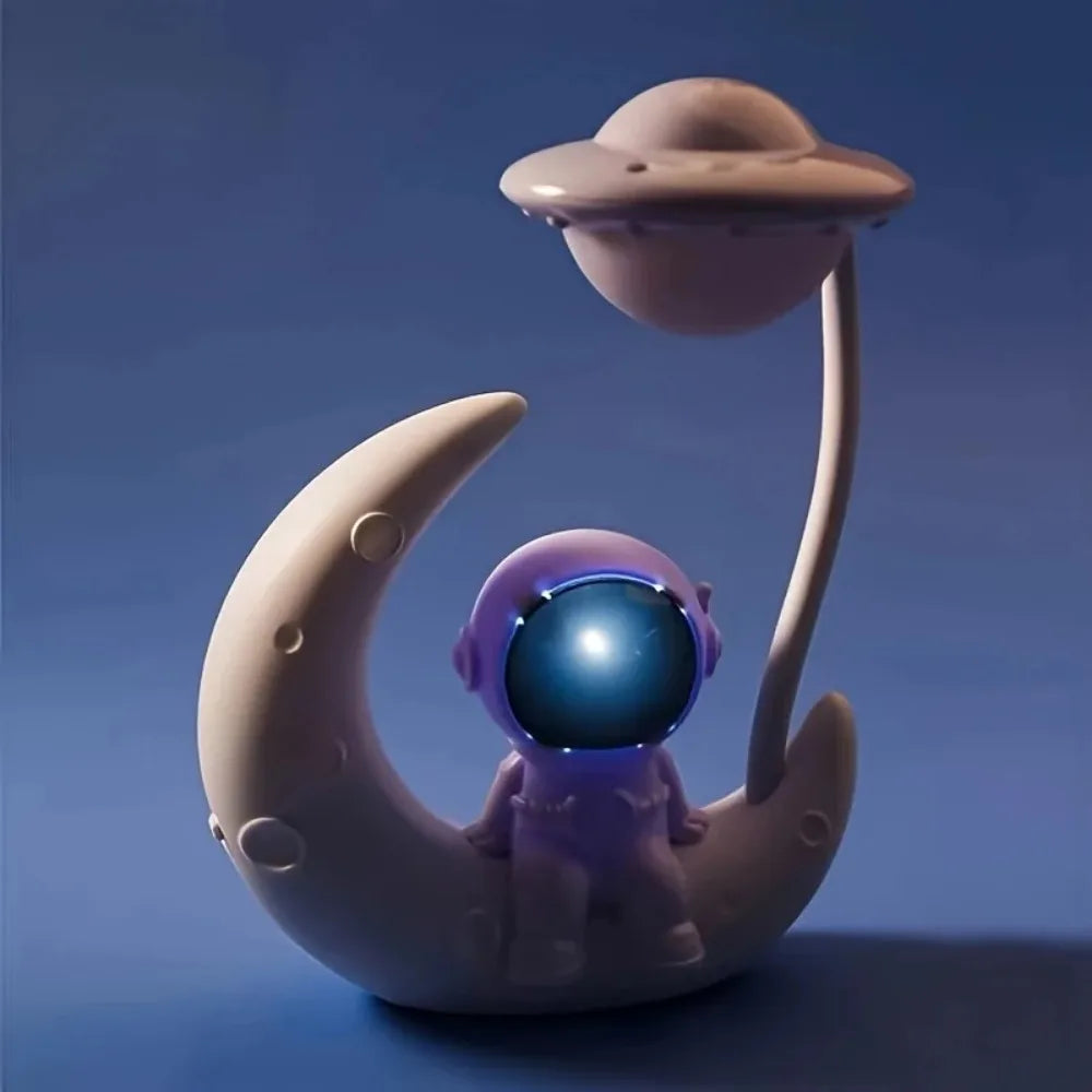 Creative Moon Astronaut Nightlight, LED Small Desk Lamp for Bedroom Decoration, Christmas Gift