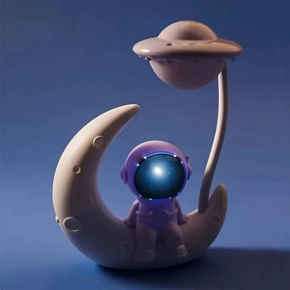 Creative Moon Astronaut Nightlight, LED Small Desk Lamp for Bedroom Decoration, Christmas Gift